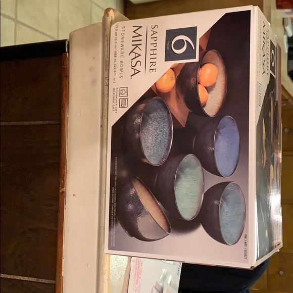 Mikasa bowls. Great for a party. For party snacks - Picture 1 of 4